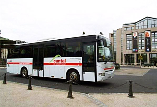 Venir à Saint-Martin-Valmeroux en car