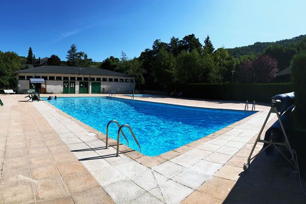 Piscine Saint-Martin-Valmeroux